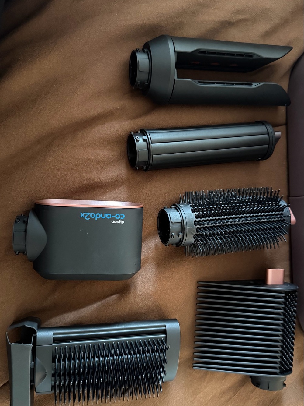 Dyson Co-Anda Set - Picture 2 of 3